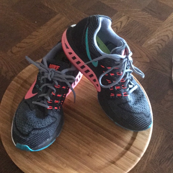 Nike Shoes - 🖤Nike Zoom structure tennis shoe